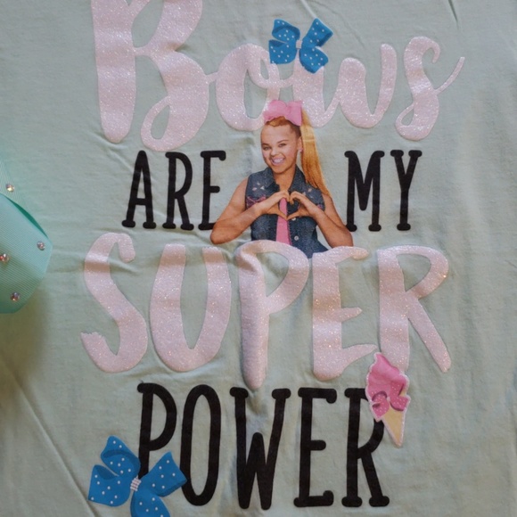 Jojo Siwa t-shirt and bow headband - Picture 3 of 4
